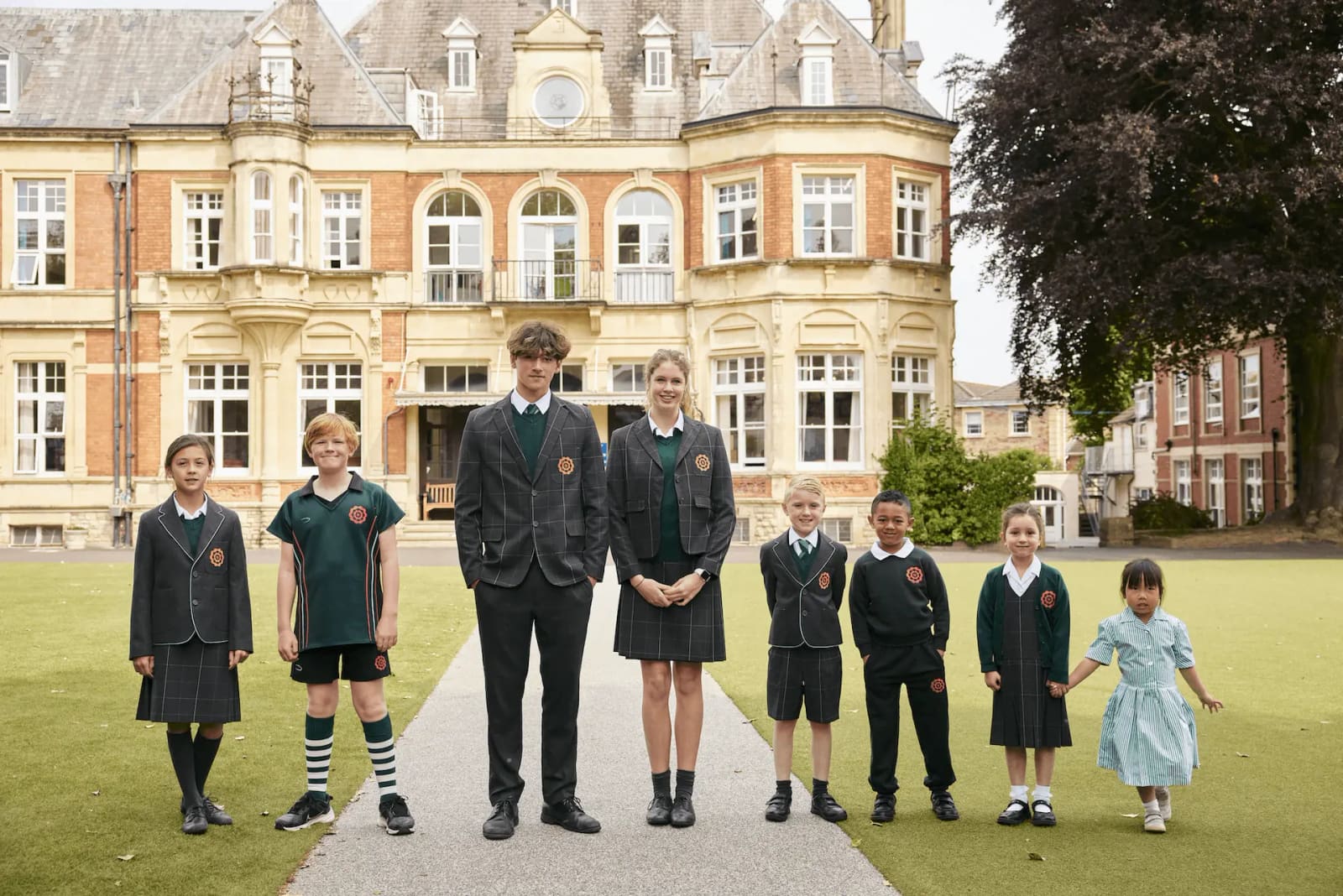 Clifton High School — fotoğraf 1