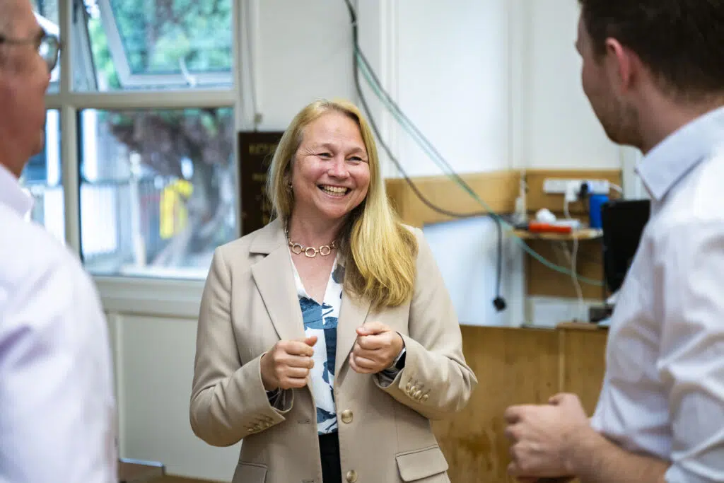 Elmhurst School — fotoğraf 1