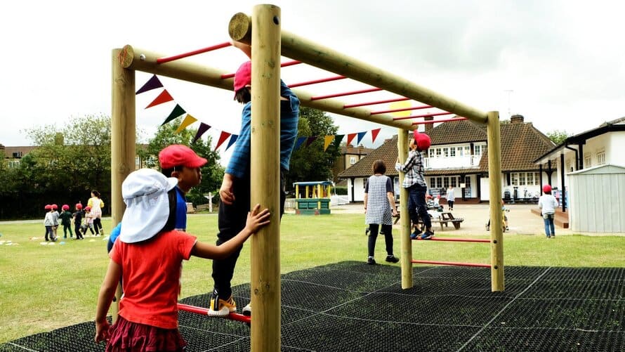 Finchley and Acton Yochien School — fotoğraf 1