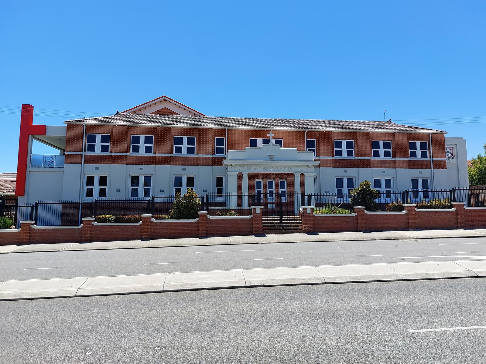 Halliford School — fotoğraf 1