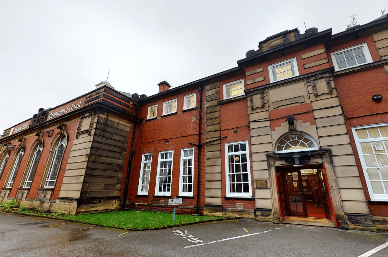 Hulme Hall Grammar School — fotoğraf 1