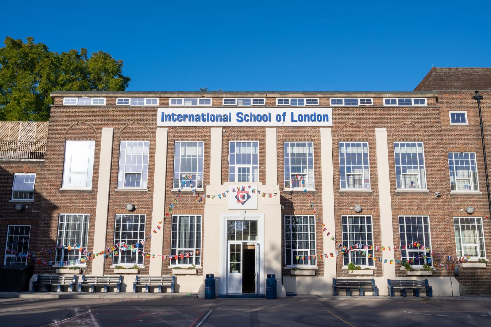 International School of London — fotoğraf 1