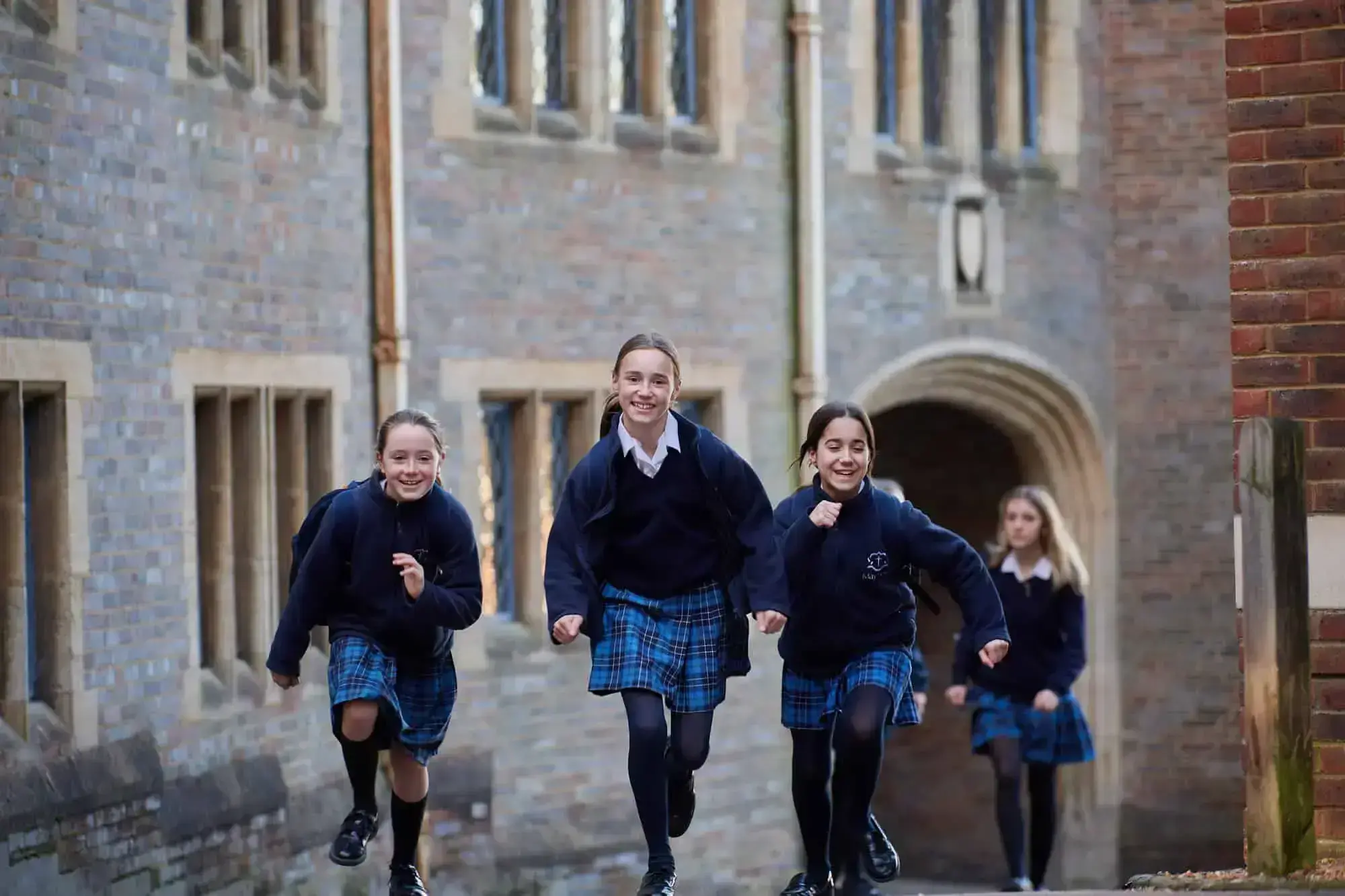 Mayfield Preparatory School — fotoğraf 1