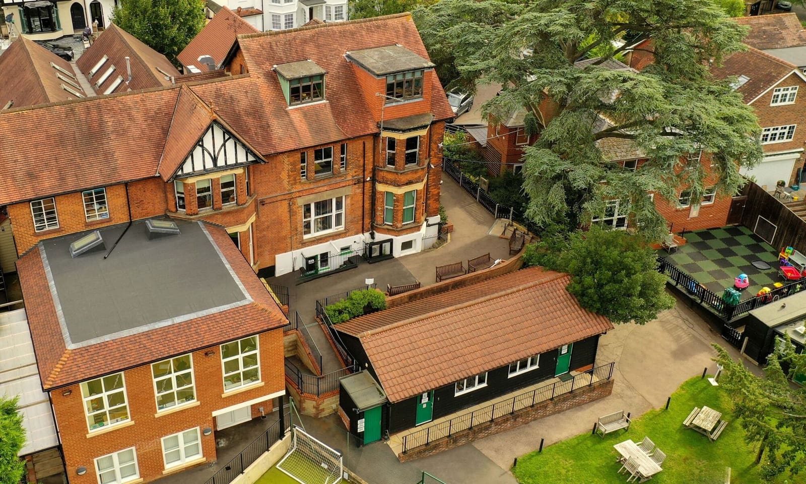 Oaklands School, Loughton — fotoğraf 1