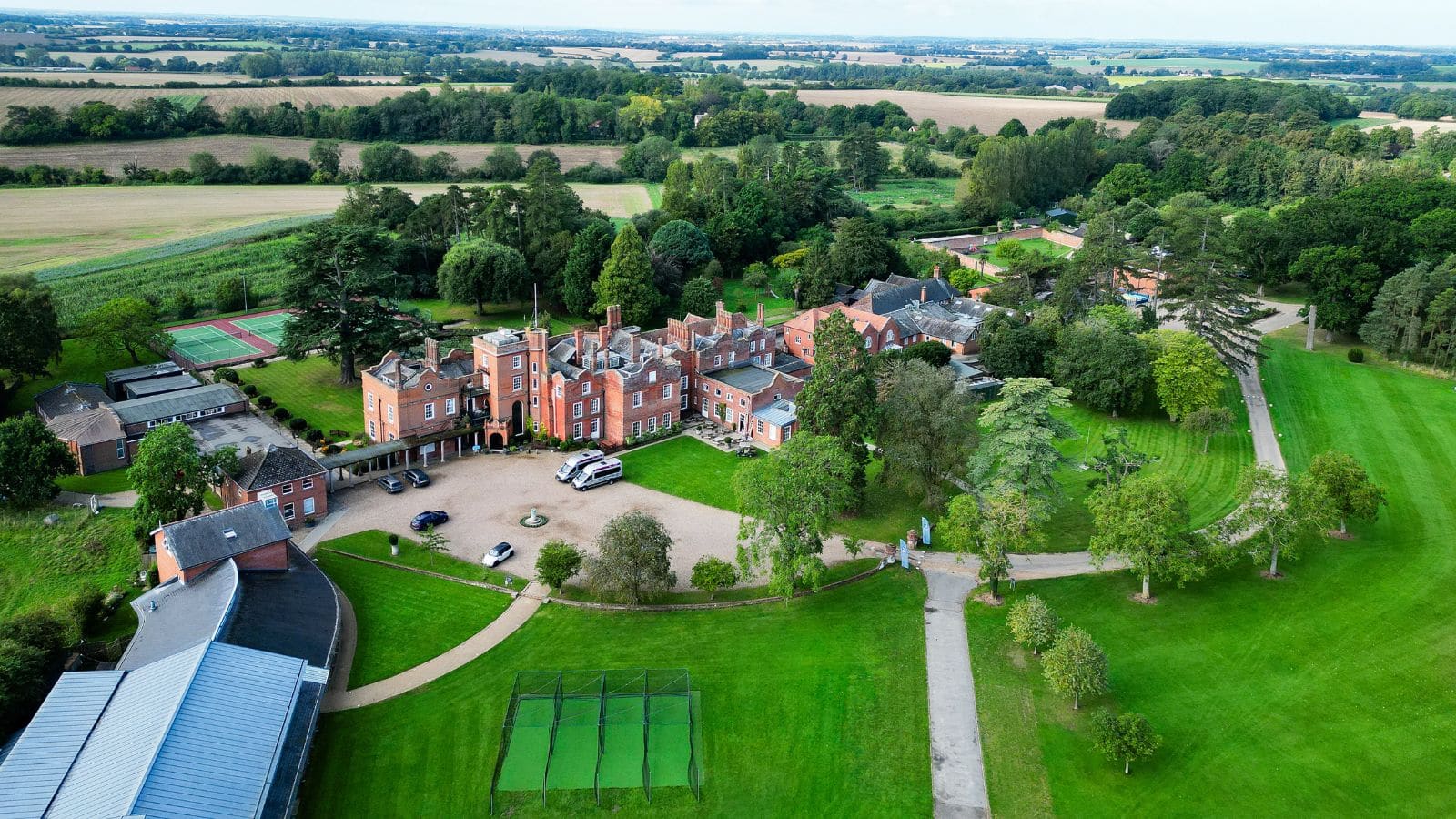 Old Buckenham Hall School (OBH) — fotoğraf 1