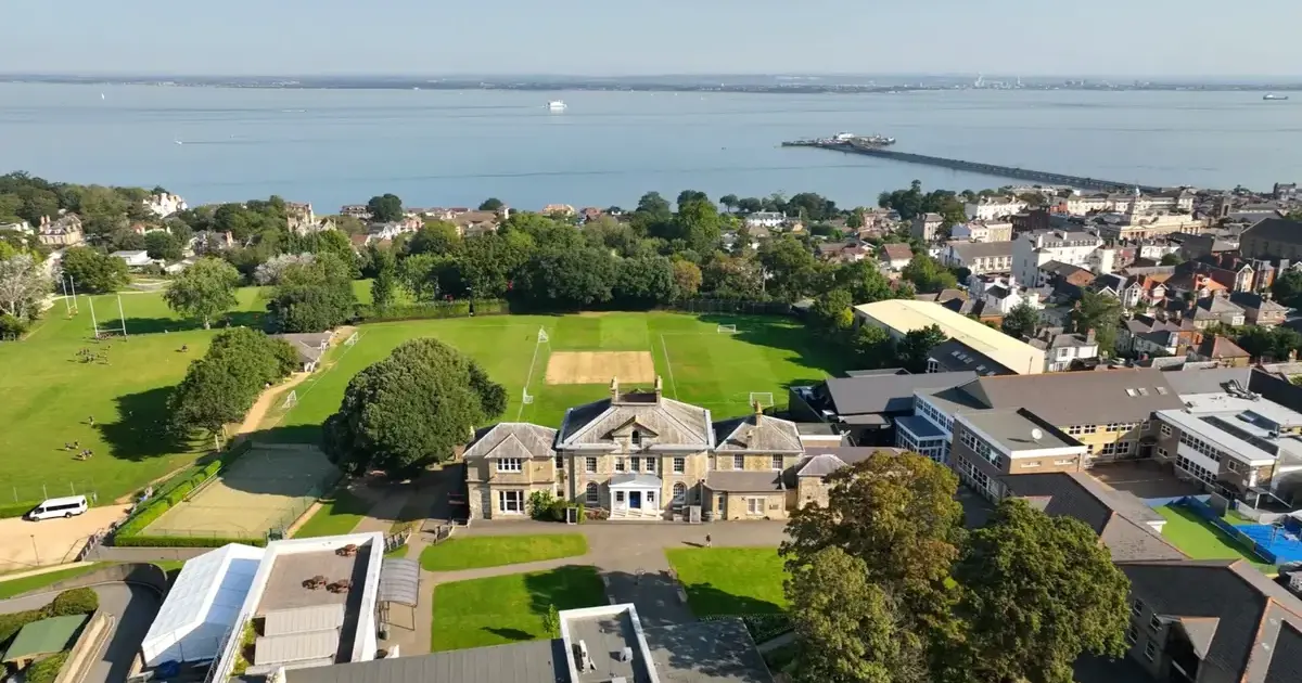 Ryde School with Upper Chine — fotoğraf 1