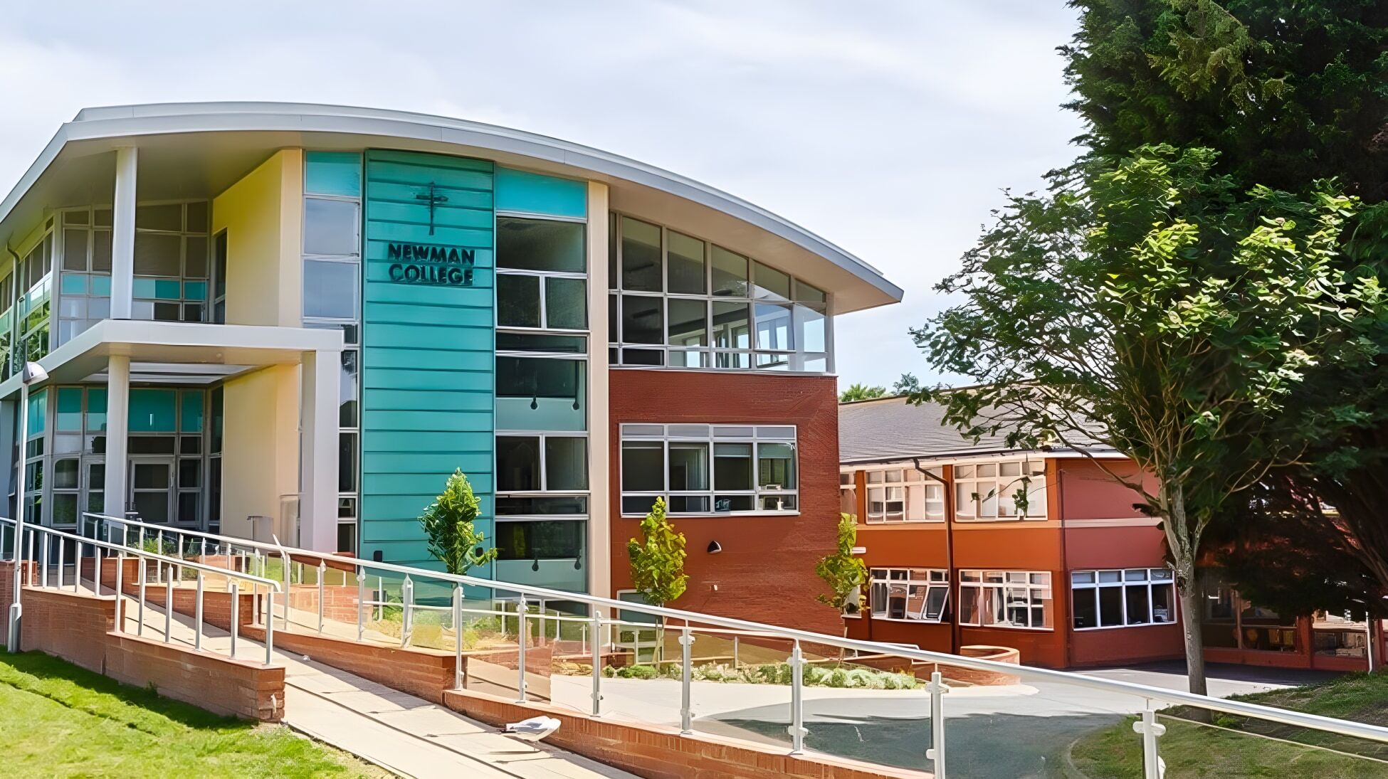 South England International School — fotoğraf 1