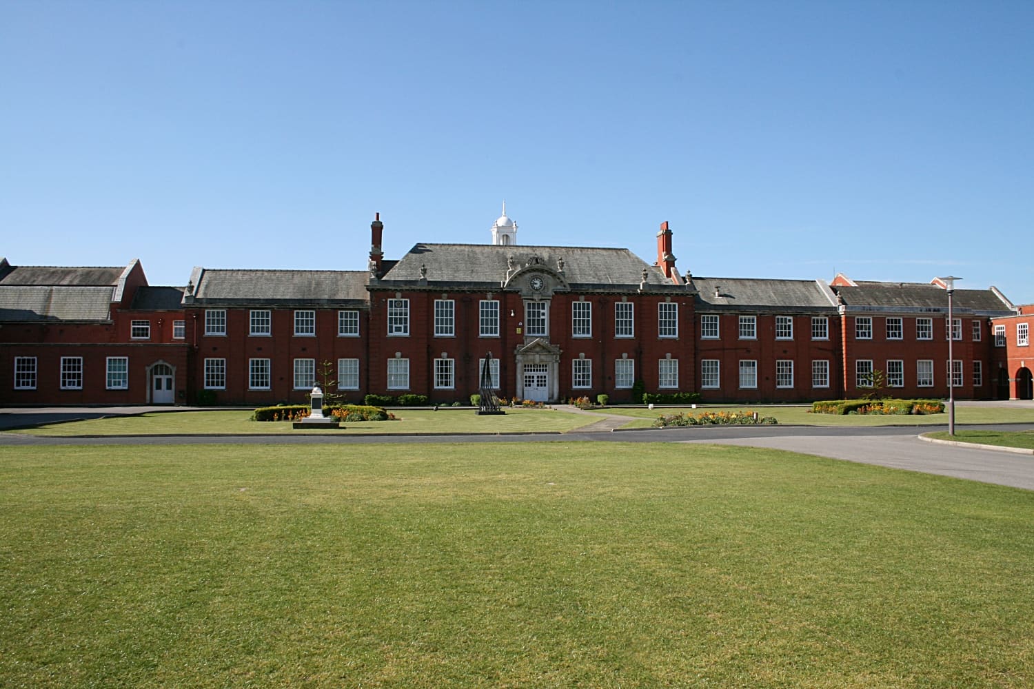 St Anne's College Grammar School — fotoğraf 1